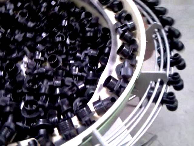 Wine valve feeder