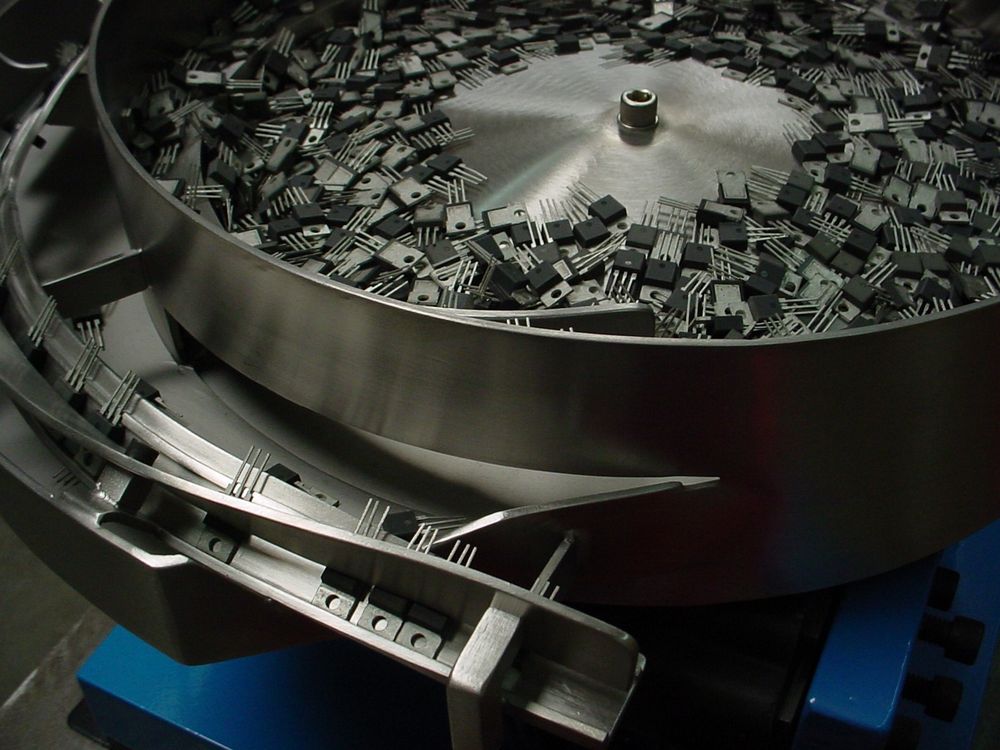 TO-220 semiconductor packages